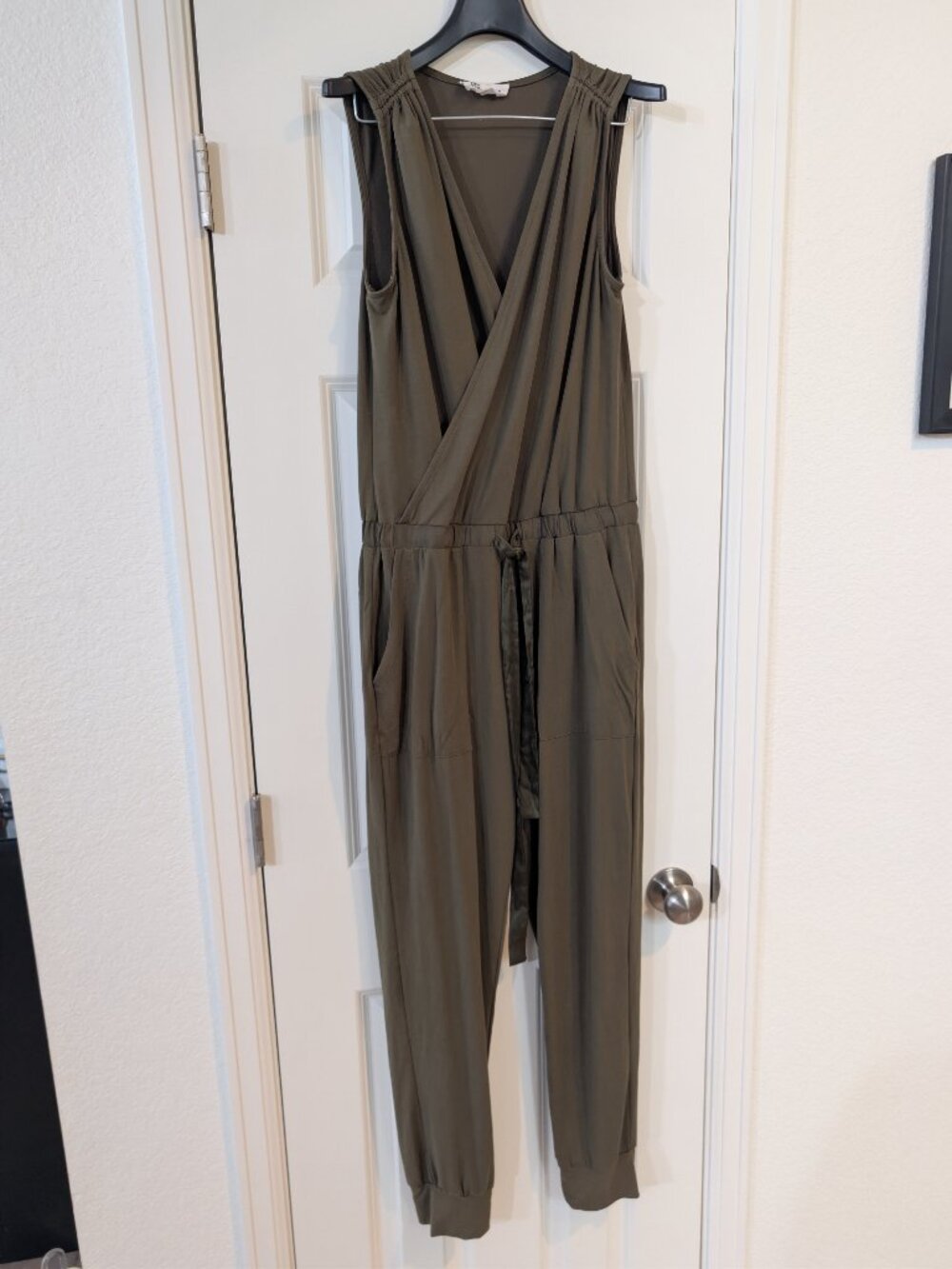 Heartloom Olive Green Sleeveless Jumpsuit Size S (Romper)